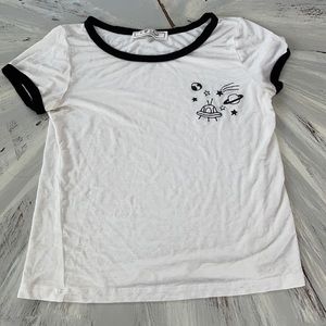 Alien graphic tee